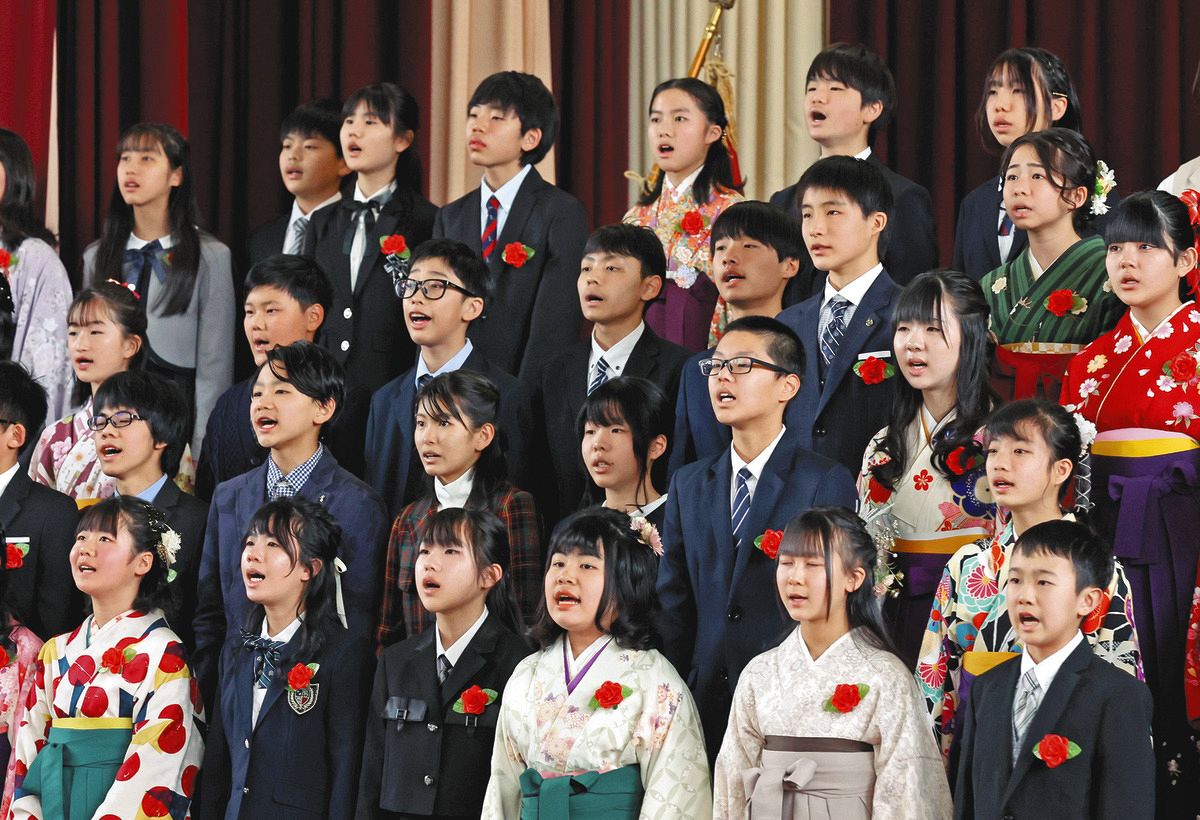 【2026最新】小学校卒業式ガイド！親子の服装・袴禁止の真相と持ち物