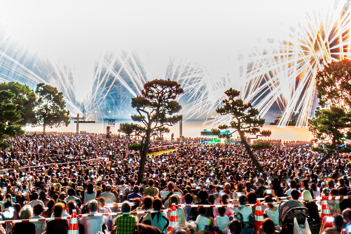 【2026】横浜みなとみらい花火の穴場と日程・混雑回避完全ガイド