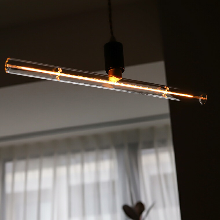 都会の喧騒を消し去る光の隠れ家「Bar電球」が起こす夜の革命