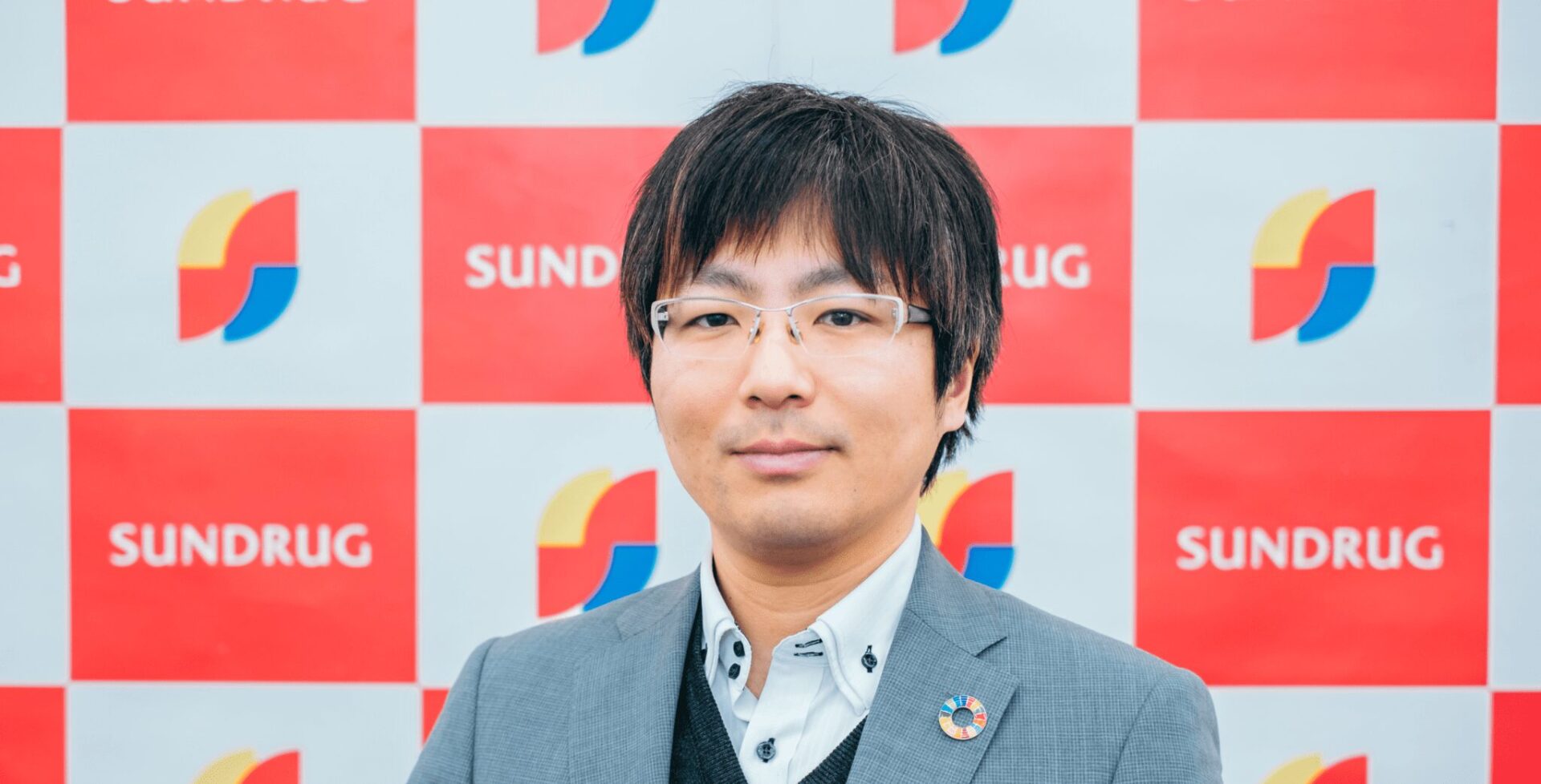 ドラッグバイヤーの年収と仕事内容！激務の噂や転職事情を徹底解剖