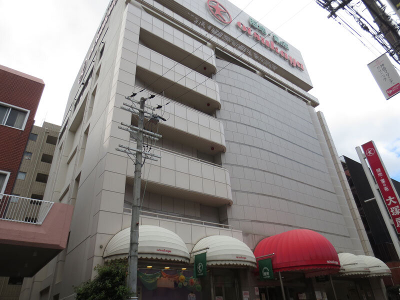 大阪・江坂で目撃した「布の聖地」の熱気。ネット通販全盛期に、なぜ人々はわざわざ足を運ぶのか？