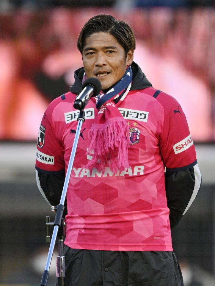 平均26歳で散る夢と現実！サッカー選手引退後の年収格差と勝者