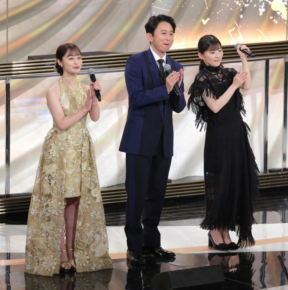 有吉弘行の紅白「不審行為疑惑」の真相｜生放送の裏側とデマの構造を検証