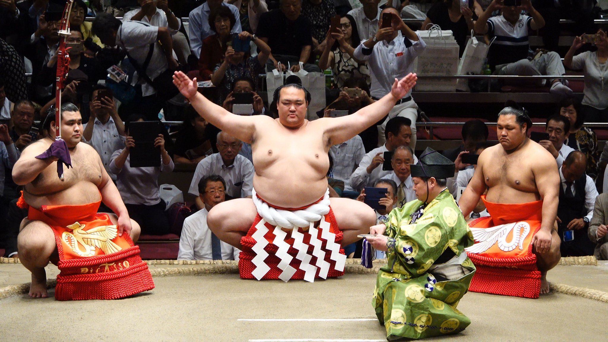 【大相撲】優勝は誰の手に？大波乱の星取表と緊迫の決定戦を徹底解説！