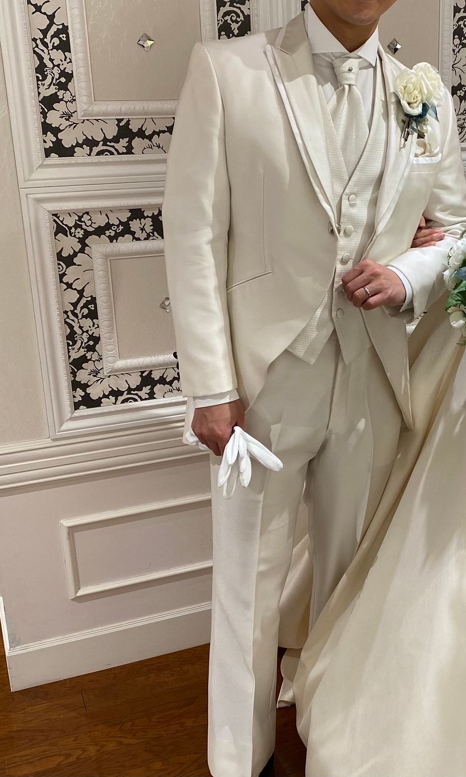 結婚式タキシードで後悔ゼロへ！相場・人気色と2026年最新マナー
