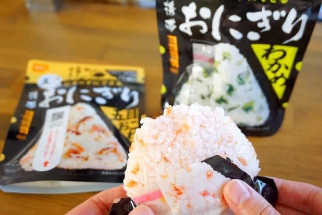 フリーズドライおにぎりはまずい？アルファ米との違いや口コミを徹底検証