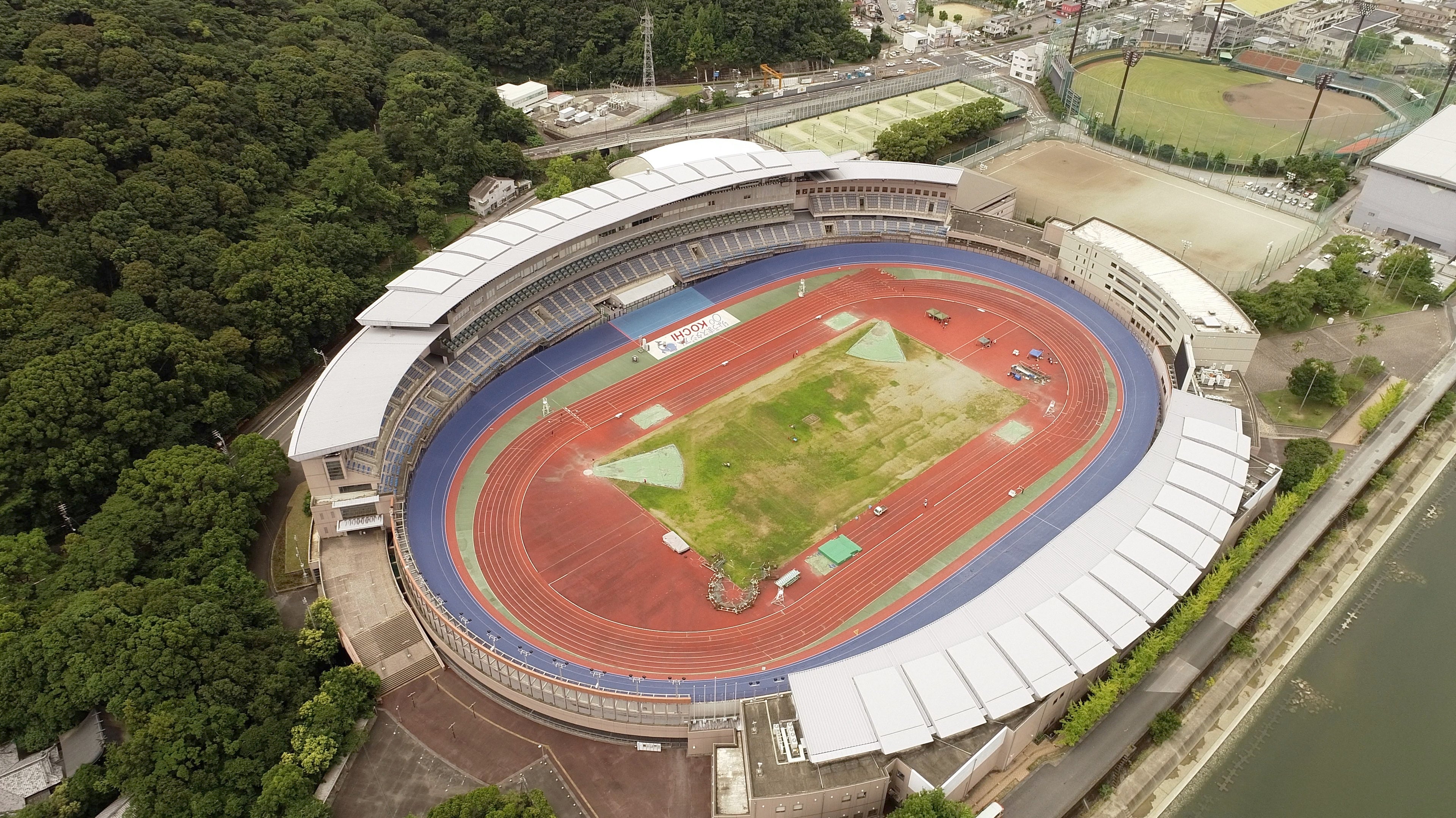 高知競輪の勝率激変！500Mバンクの罠と荒れるレース攻略の全貌