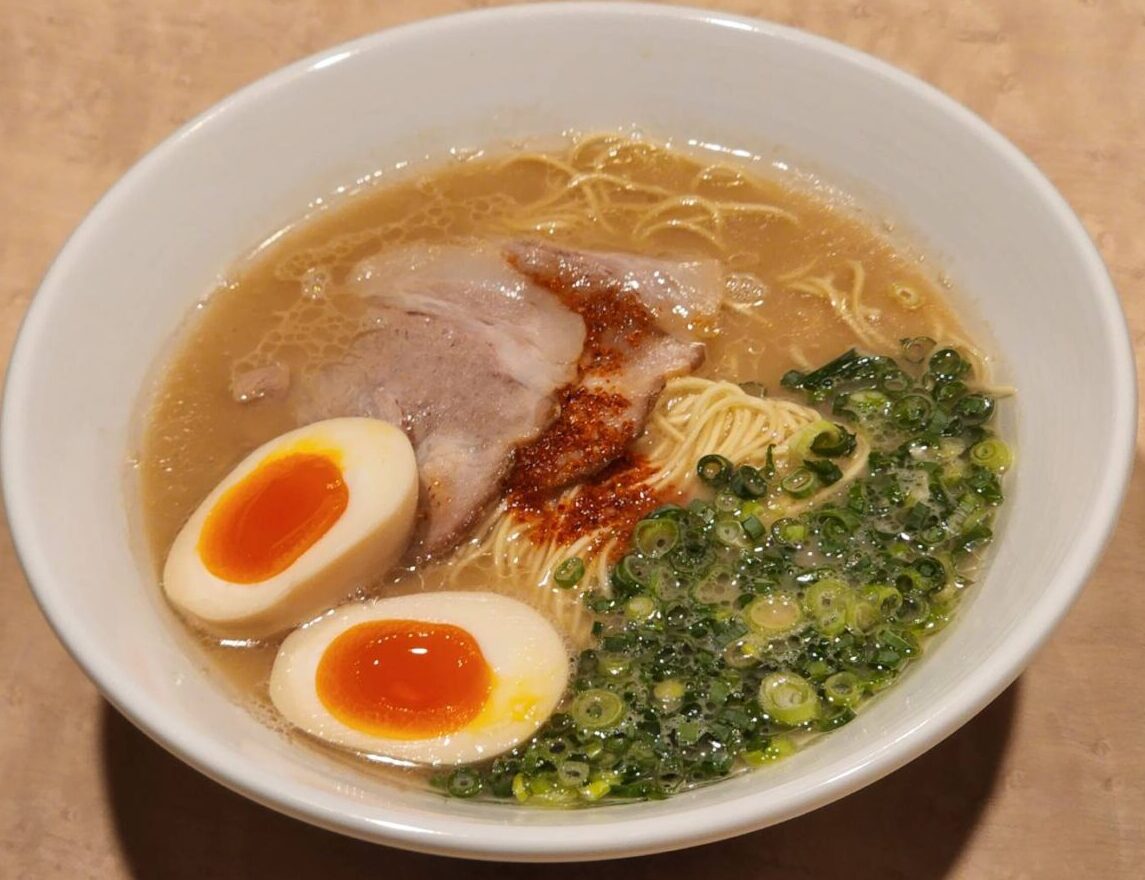 ラーメン我ガの真実｜一蘭の源流とされる理由と人気メニュー解剖