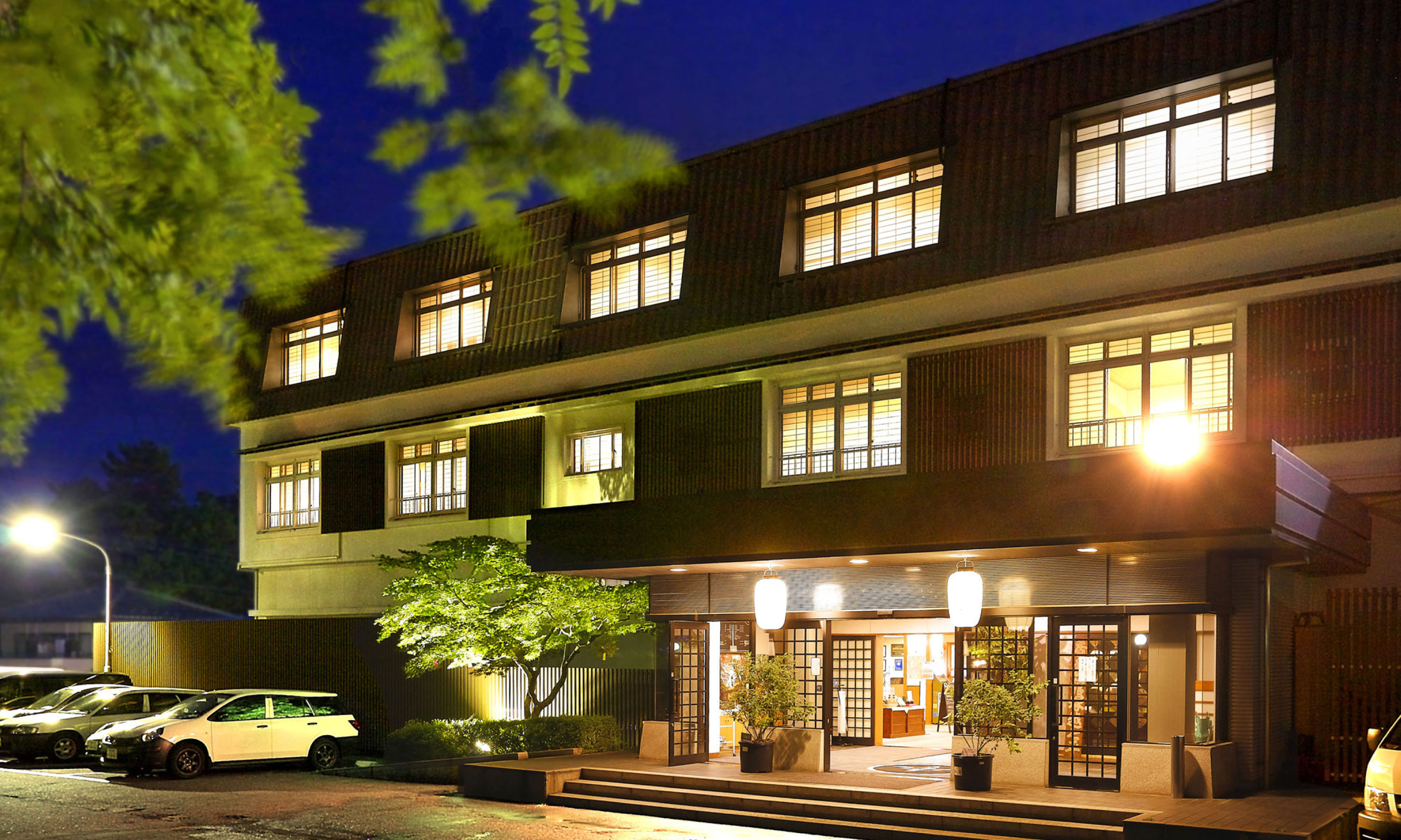 伊香保温泉「塚越屋七兵衛」口コミの真相！黄金の湯と料理の評判を解剖