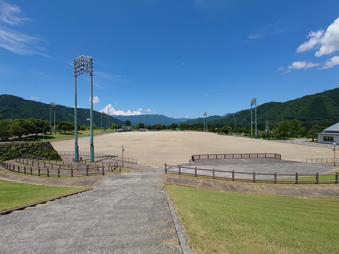 日医工多目的グラウンド完全ガイド｜予約・料金・人工芝設備を総力解説