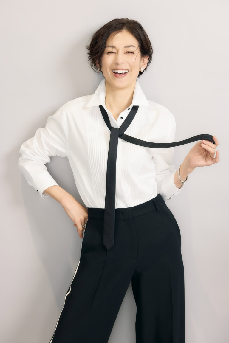 鈴木保奈美の現在と私生活に迫る！石橋貴明との離婚真相と3人の娘の今