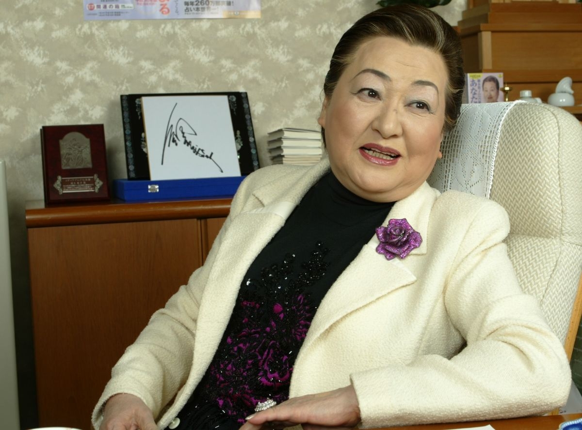 細木数子の遺産数百億の行方は？豪邸と印税を継いだ後継者の真実