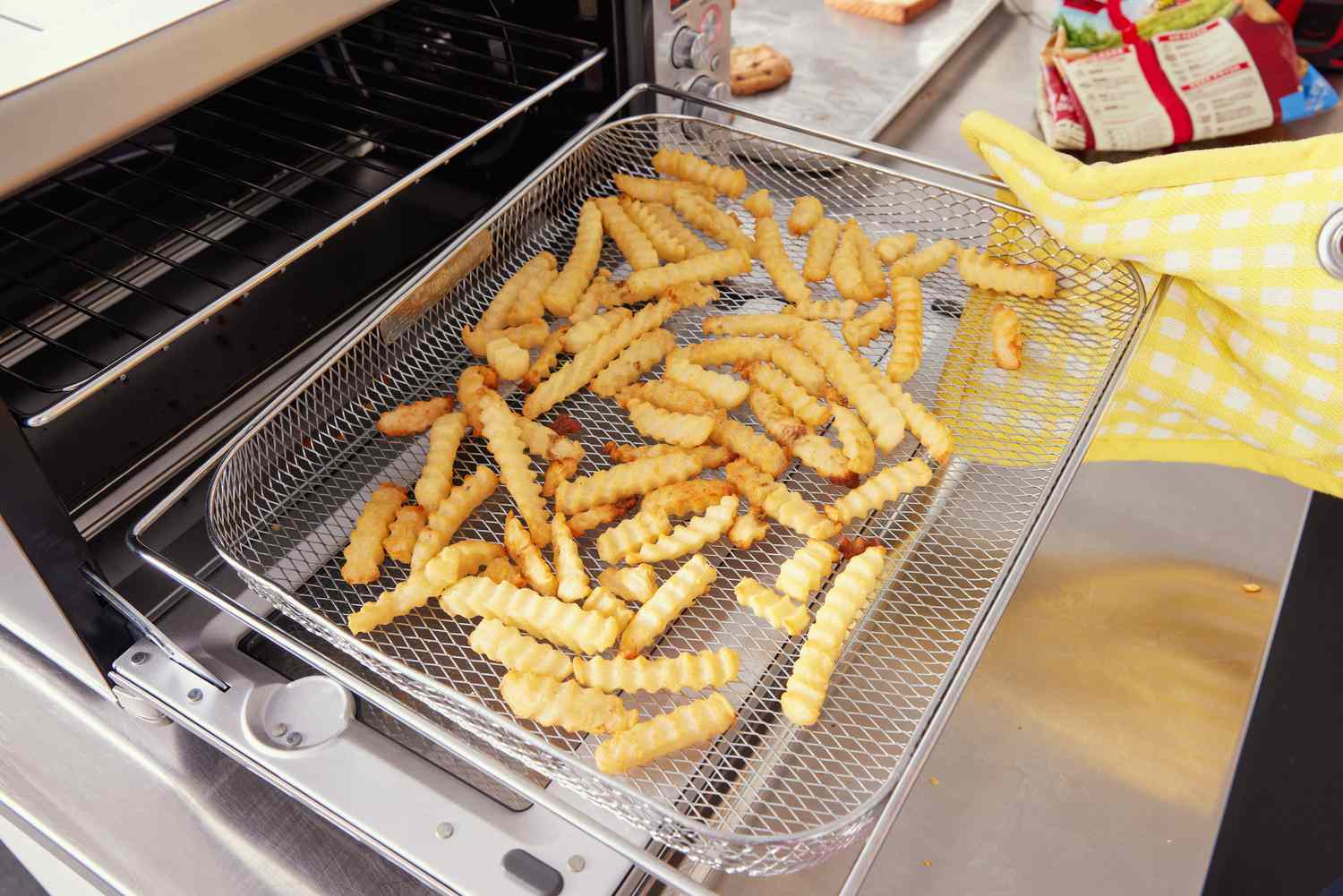 How to Cook Frozen French Fries in Oven