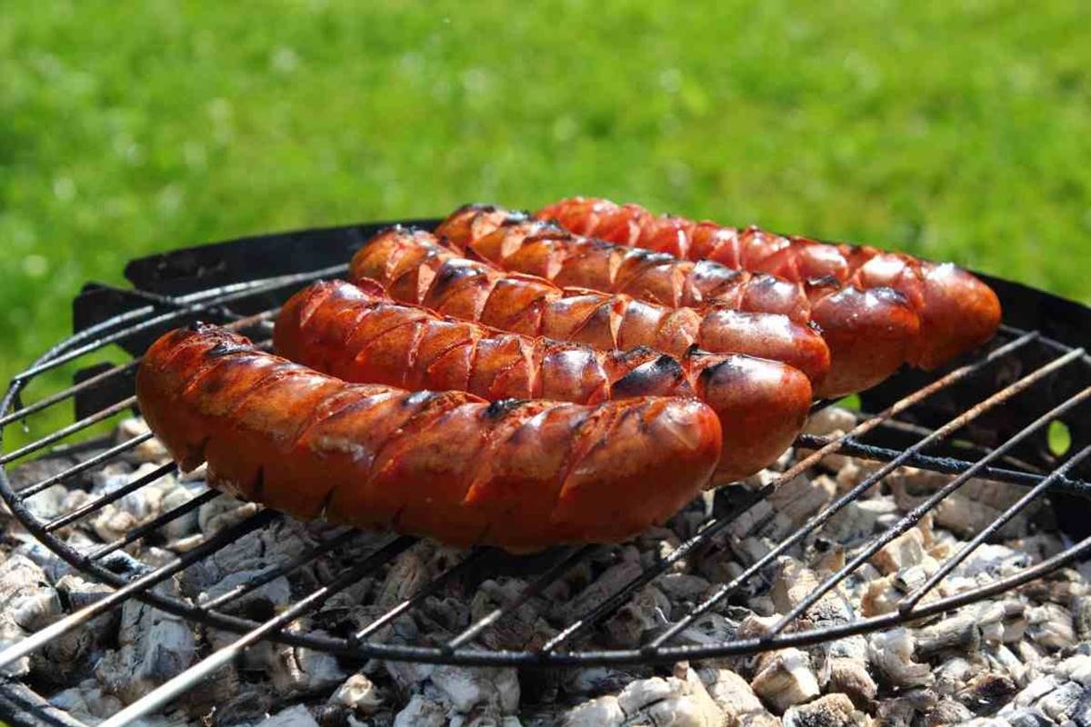 How to Cook Sausage on the Grill