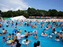 【経歴】 井頭 公園 一 万 人 プール 私服＆私生活最新ショット #824