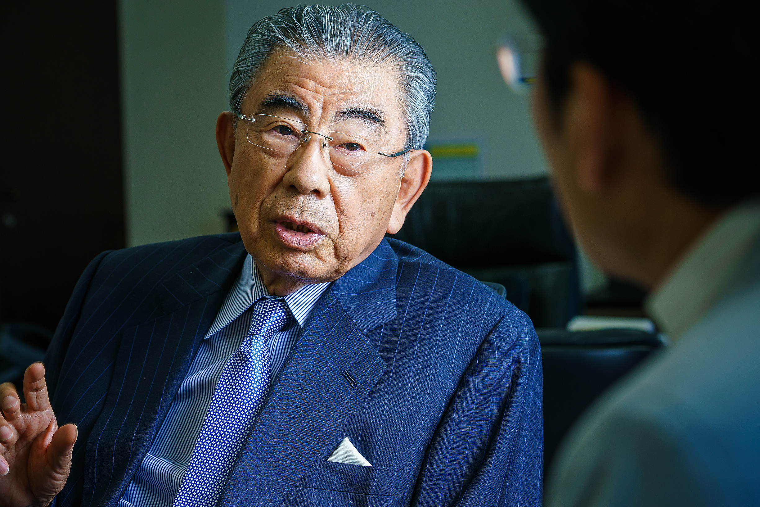 鈴木敏文の電撃退任の真相と現在｜流通の巨人が遺した経営哲学