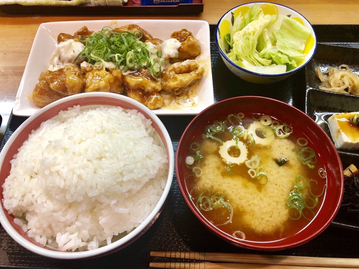 ゆーみー食堂人気の真相は？看板メニューや口コミ・混雑状況を徹底調査