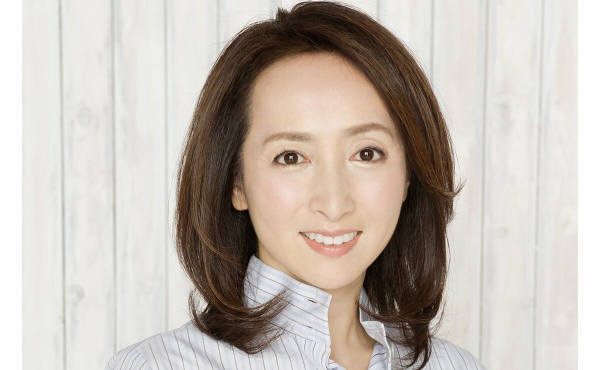 近藤サトの2026年現在！グレイヘアの真相と夫・息子との私生活
