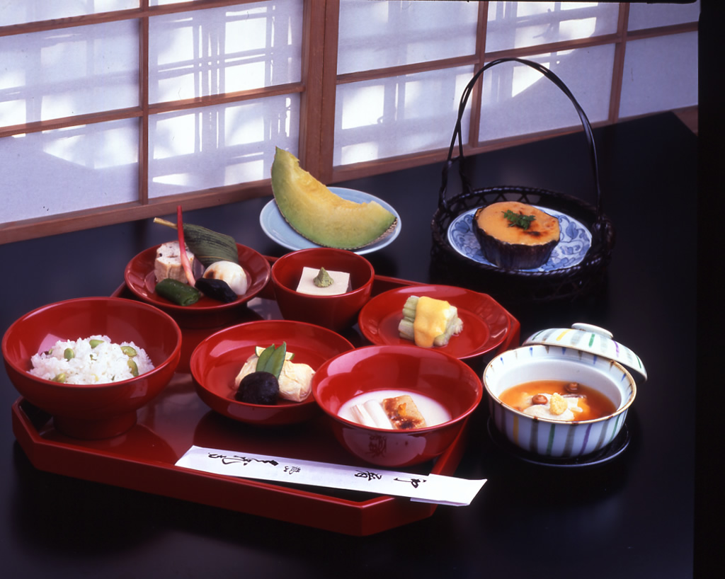天龍寺「篩月」完全ガイド！予約の有無やメニューの違い・拝観料を解説