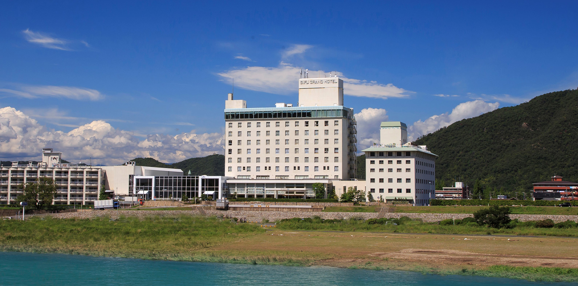 岐阜グランドホテル評判検証！長良川温泉と絶景の真相【2026】