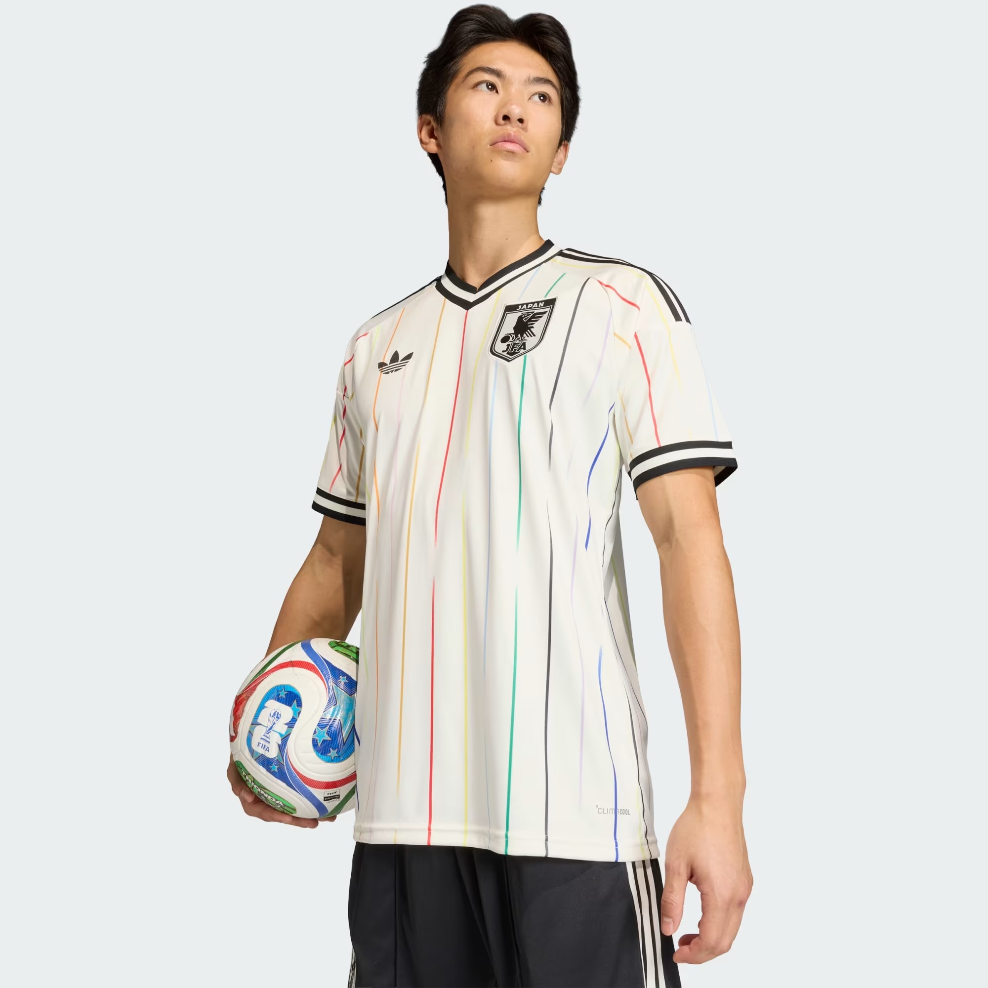 なぜ白と黒？日本代表アウェイユニフォームの真相と2026最新モデル徹底解説