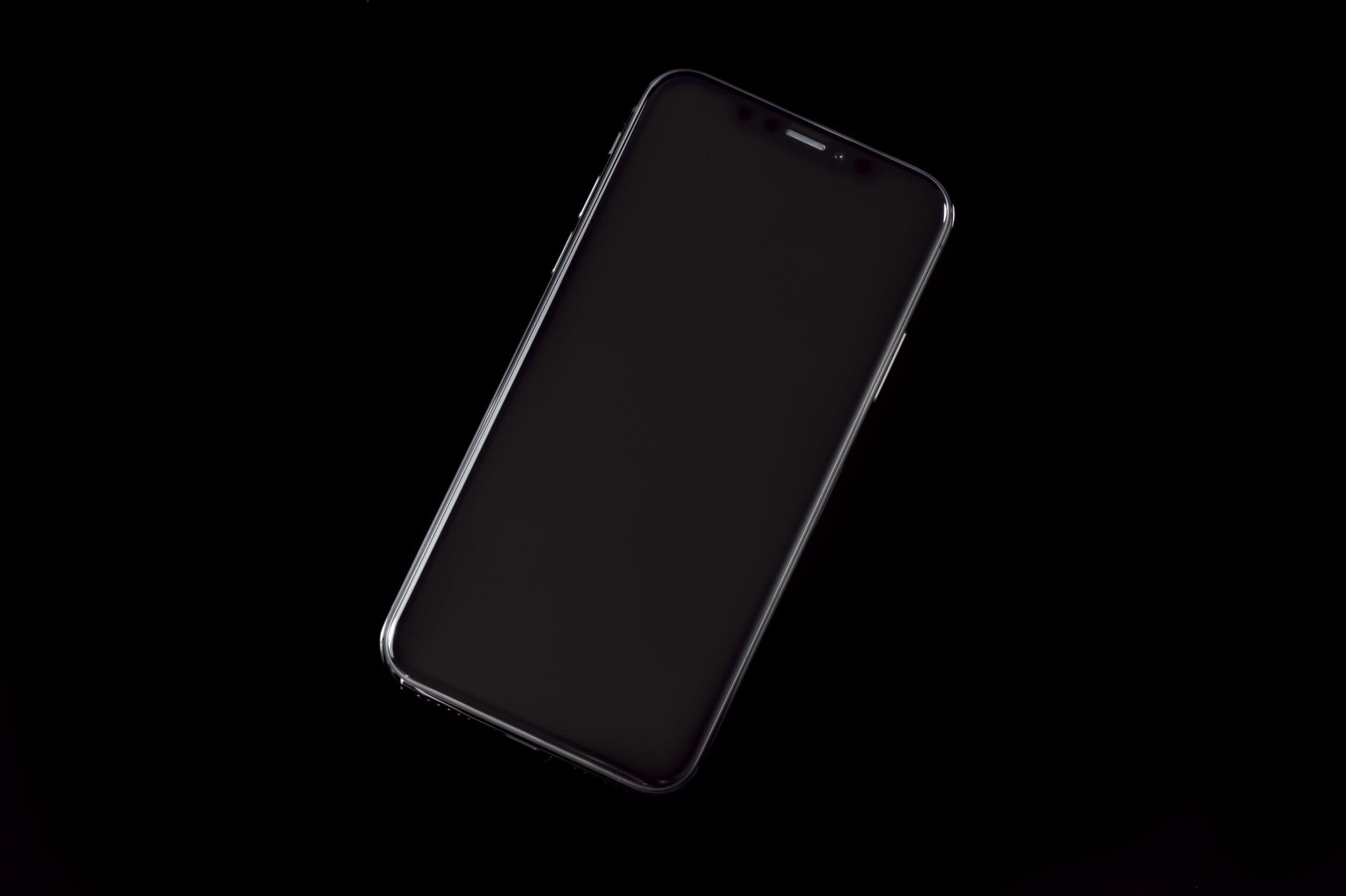 Iphone画面が真っ暗！音やバイブ時の復活手順と修理相場2026