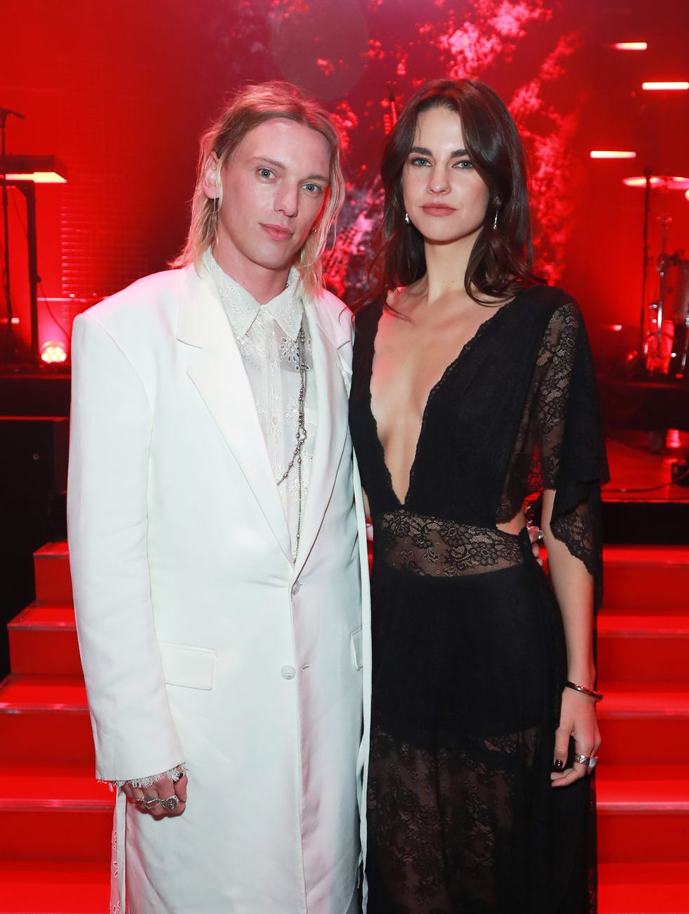 ジェイミー・キャンベル・バウアー結婚の真相と歴代彼女の全貌