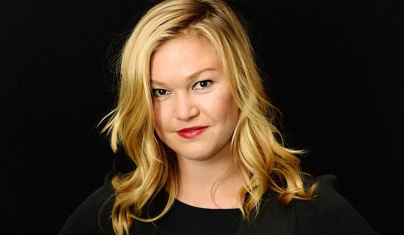Julia Stiles Age and Dawson's Creek Legacy 45 Year Old Tv Icon Still Beloved by Fans