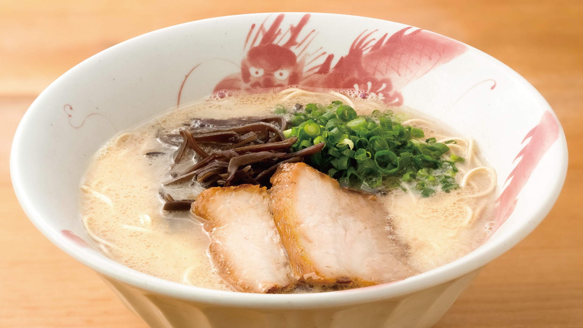 なぜ龍の家は連日大行列なのか？つけ麺もつと濃厚豚骨の真価を徹底解剖