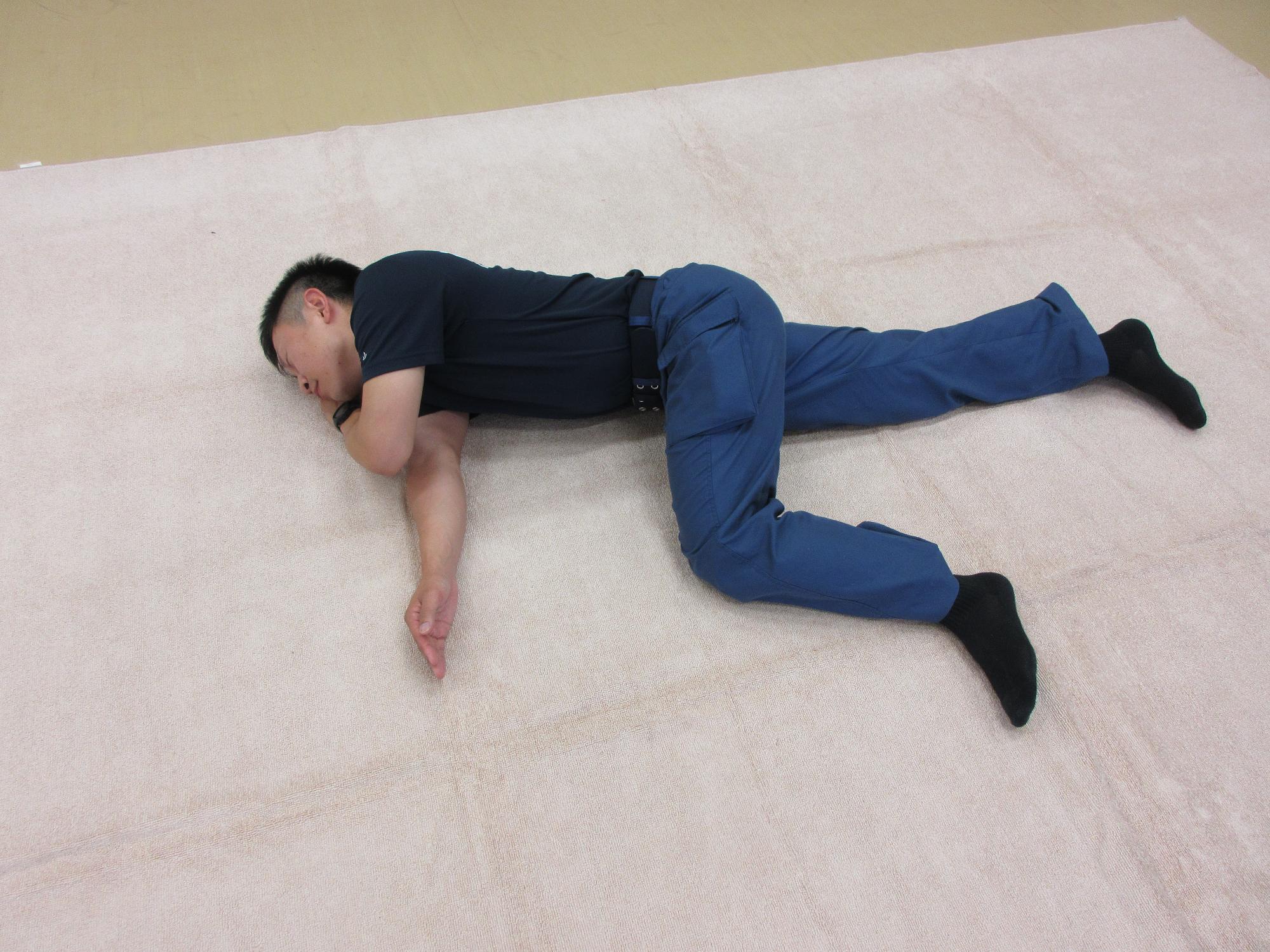 倒れている人を見かけたら？命を救う声かけ・119番とAed対応法