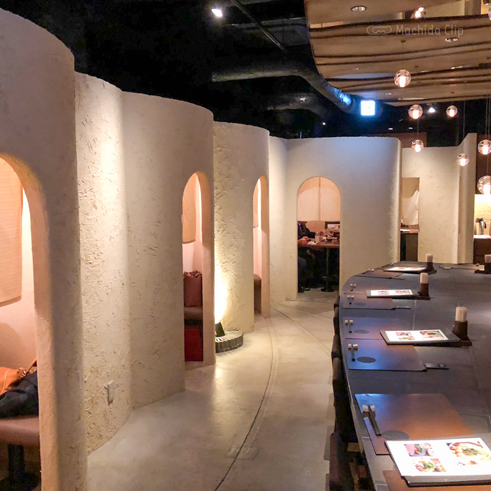 個室居酒屋で「写真と違う」後悔が続出する理由と2026年の失敗回避術