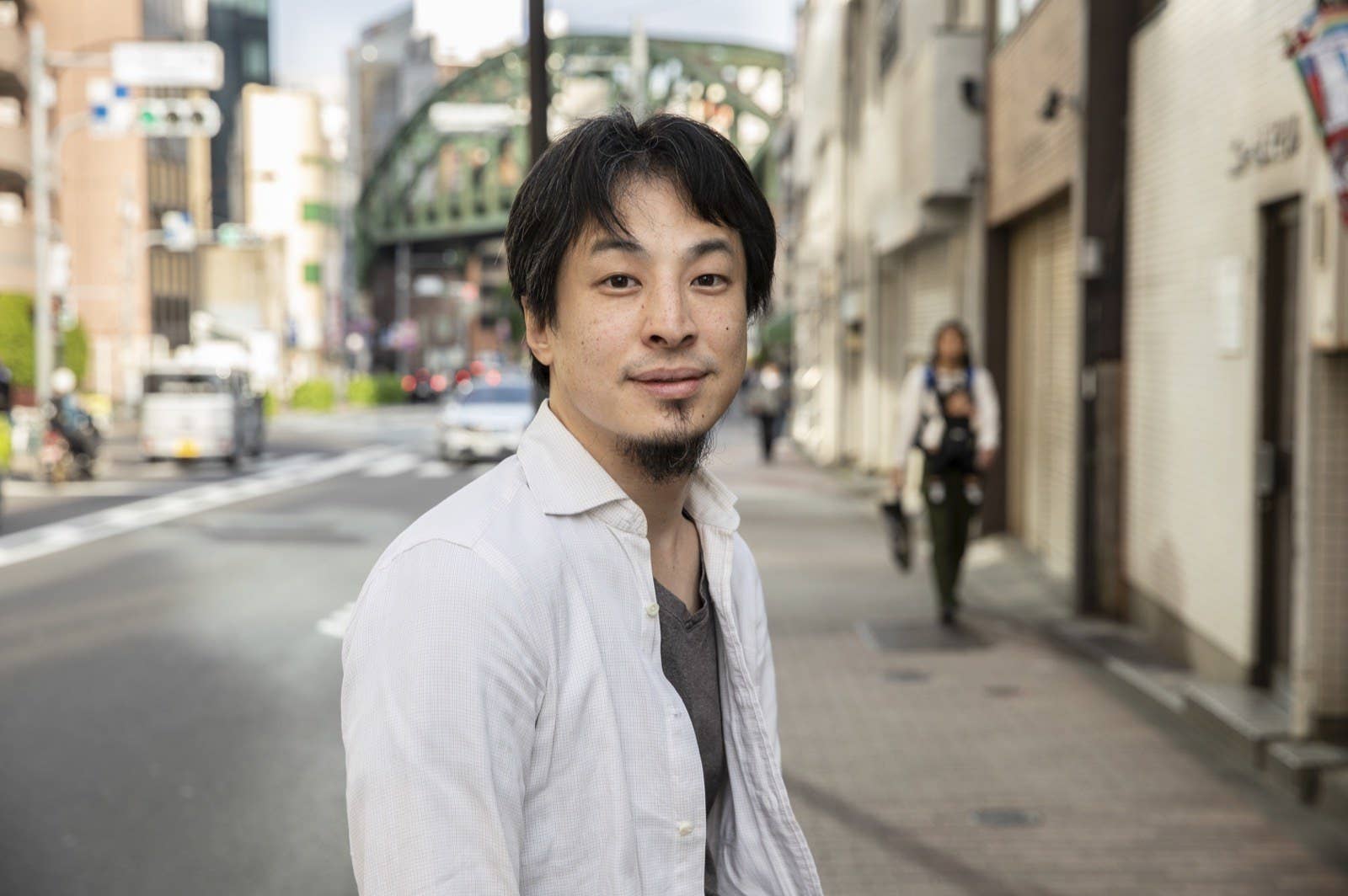 2ちゃんねるを作った人は誰？ひろゆき創設秘話と巨額賠償金の真実