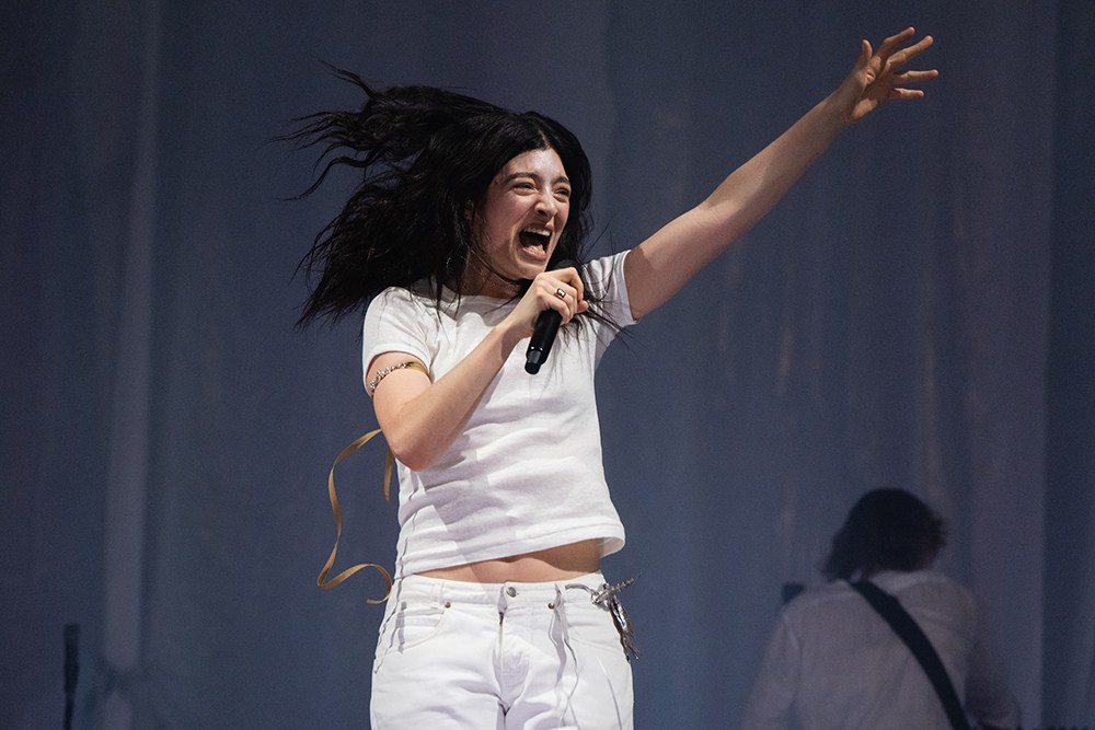 What Time Does Lorde Go on Stage