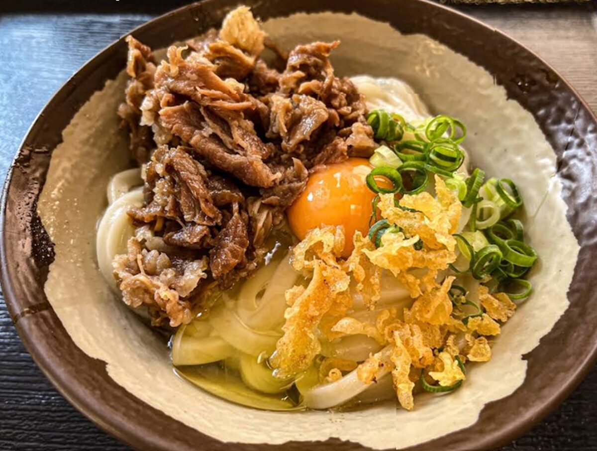 めりけんや高松駅前店の真相！朝うどんの行列と評判をプロが徹底解剖
