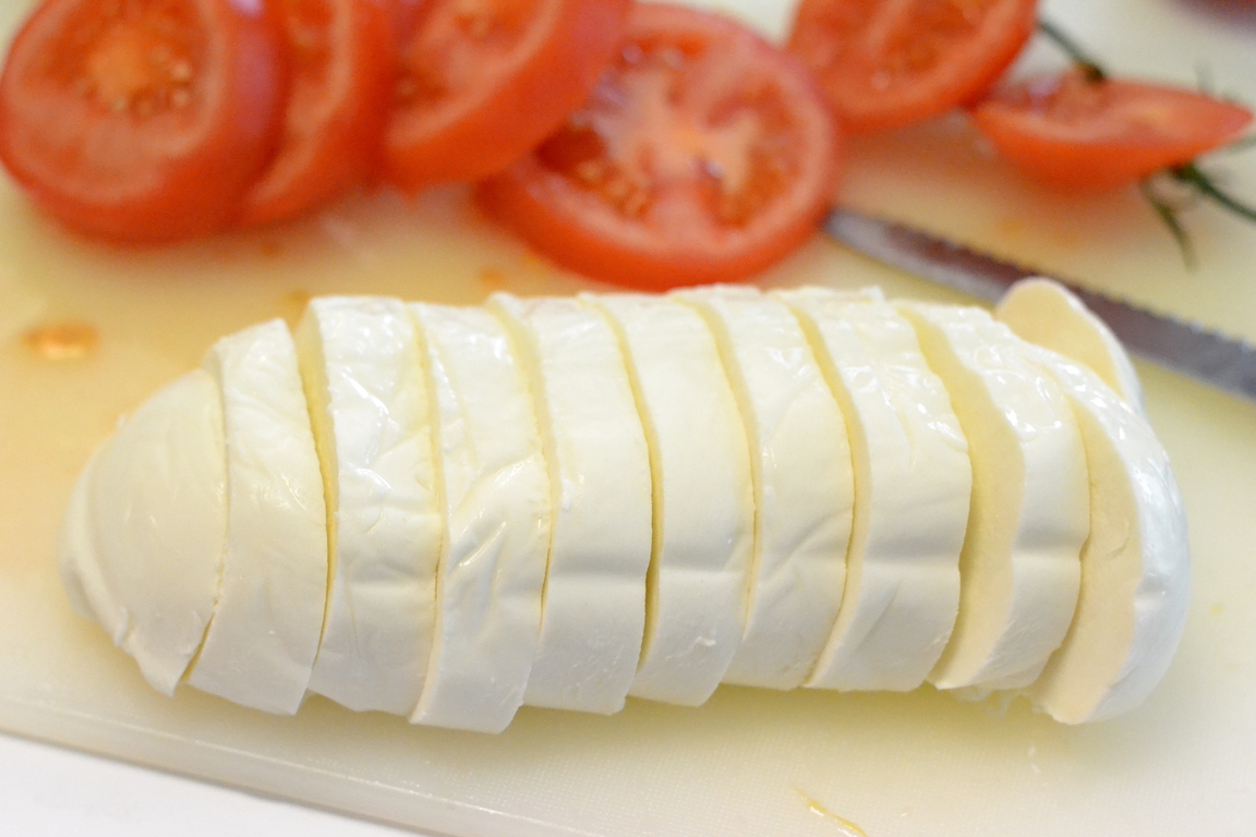 How to Slice Fresh Mozzarella Cheese