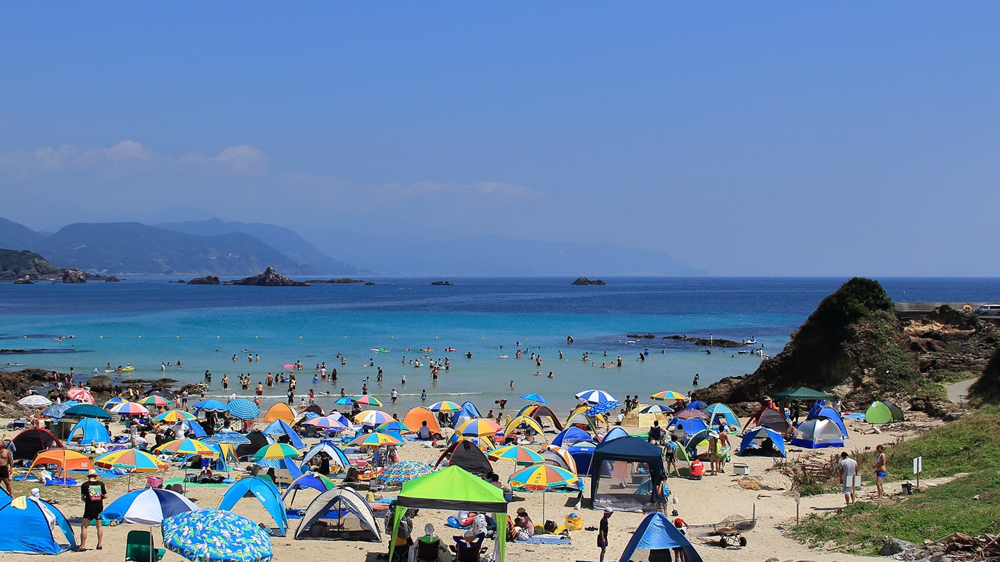 九十浜海水浴場2026最新取材｜エメラルドの海と過酷な坂道の全貌