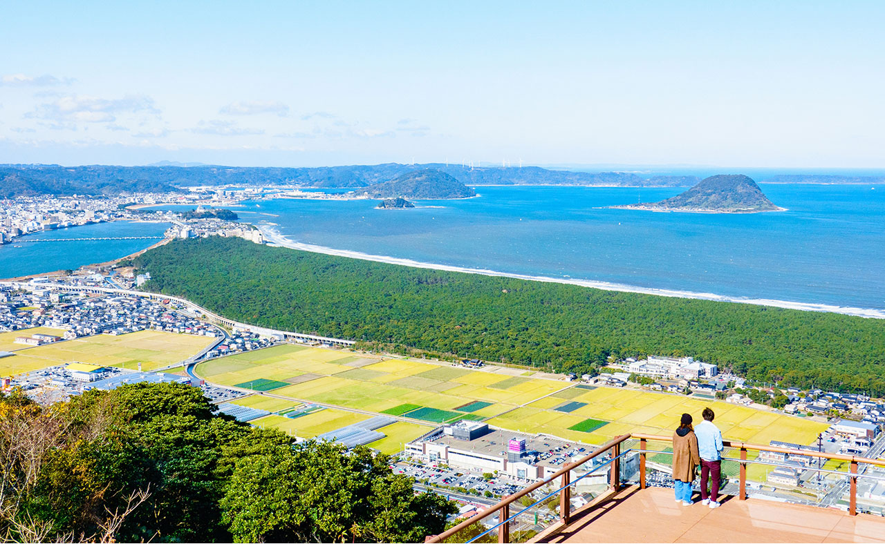 【2026年最新】鏡山展望台の絶景と夜景攻略！駐車場やカフェも徹底解説