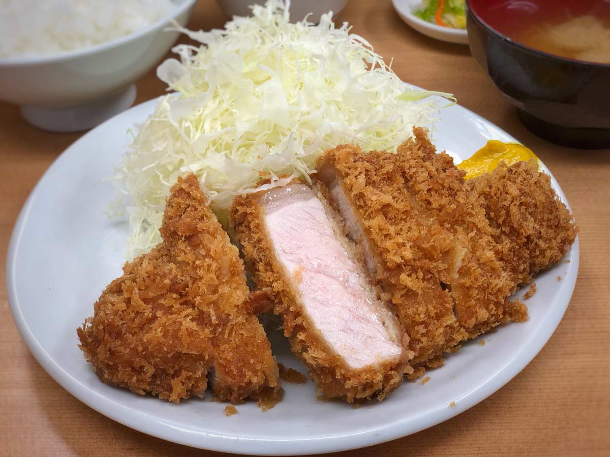 とんかついちかつの評判と待ち時間を徹底検証！ロースかつ定食の真価