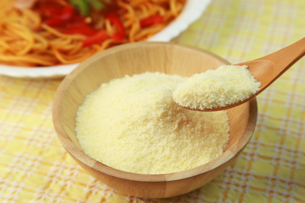 粉チーズの冷蔵庫保存はNg？固まる理由と正しい保管・復活術