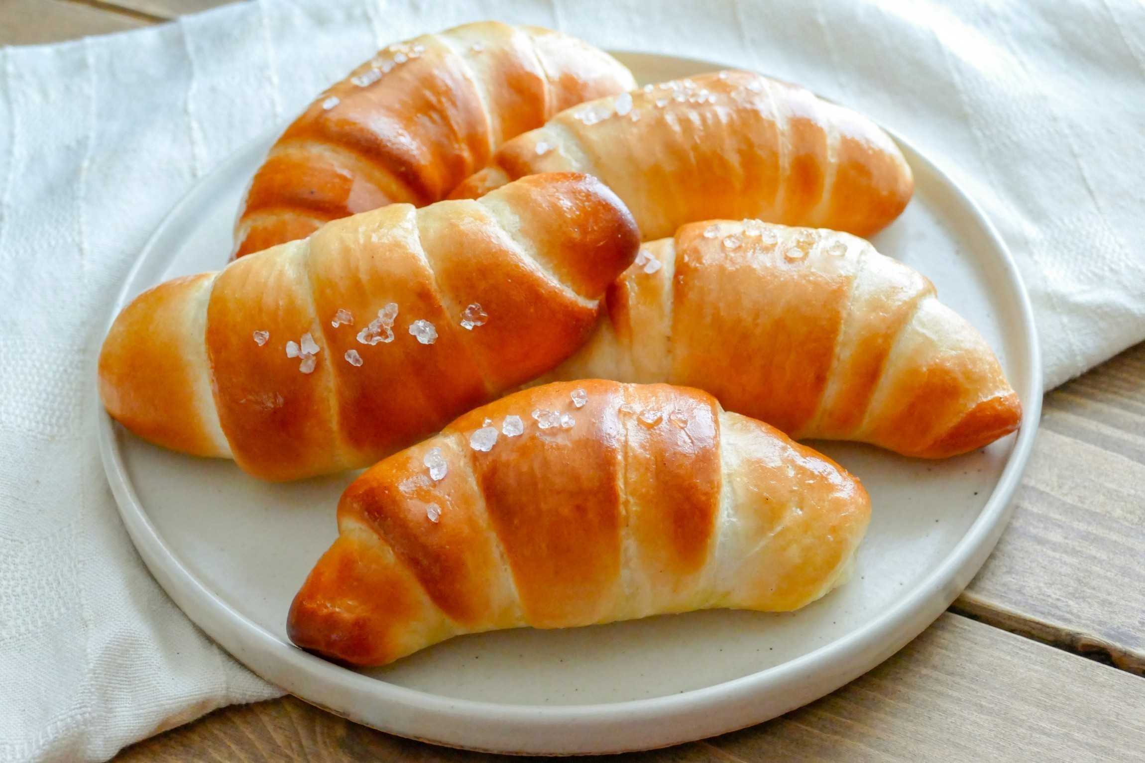 パンの耳が劇的に美味しく化ける！簡単おやつ＆節約おかずの決定版