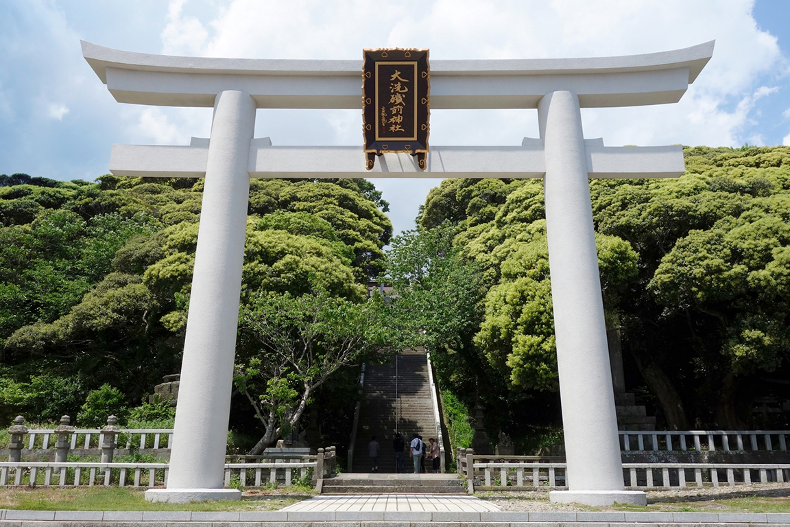 荒波に立つ神磯の鳥居の謎とは？大洗磯前神社の絶景と最新参拝ガイド