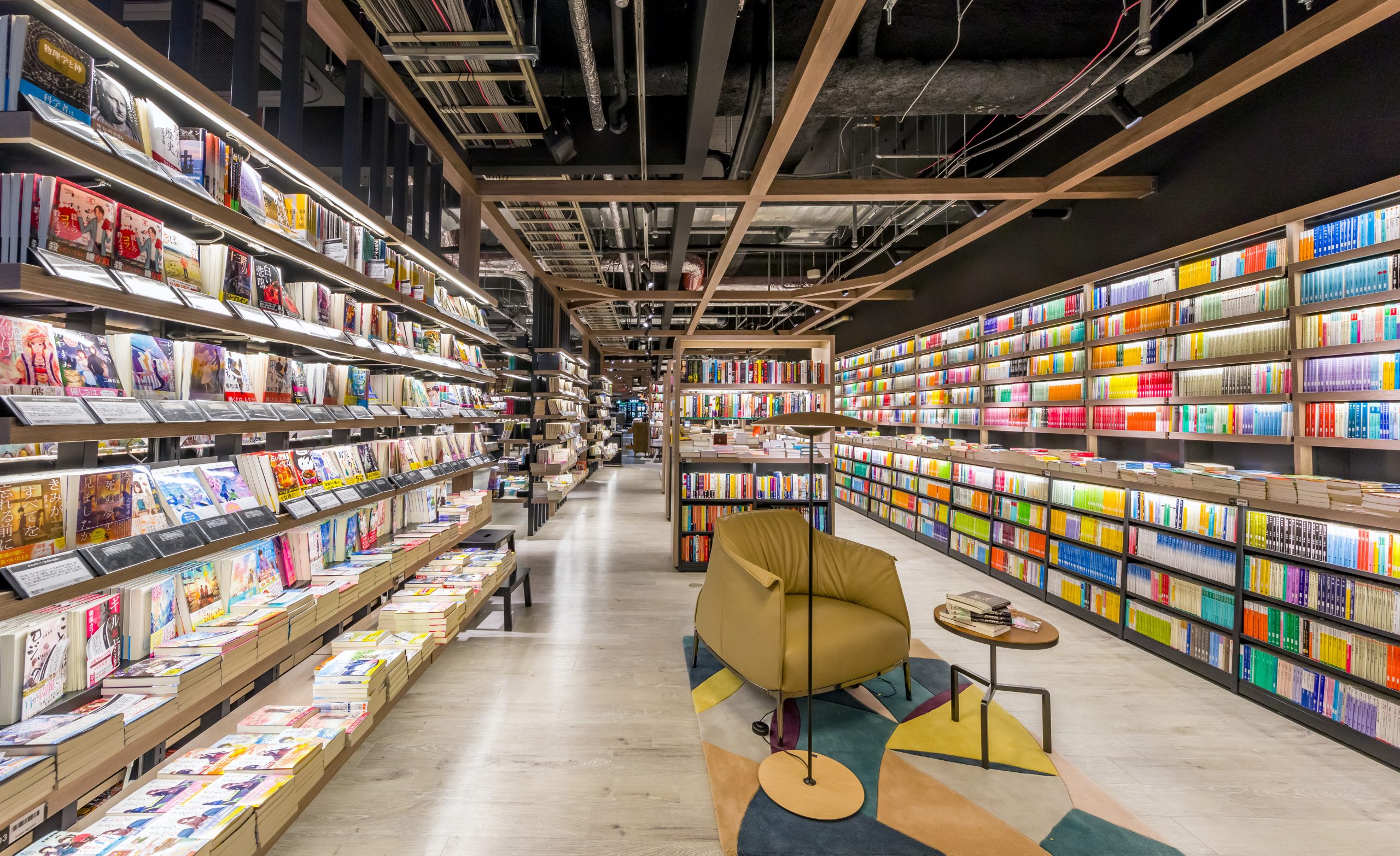 大垣書店京都本店が人気の理由とは？カフェ・限定グッズ・アクセス徹底解剖