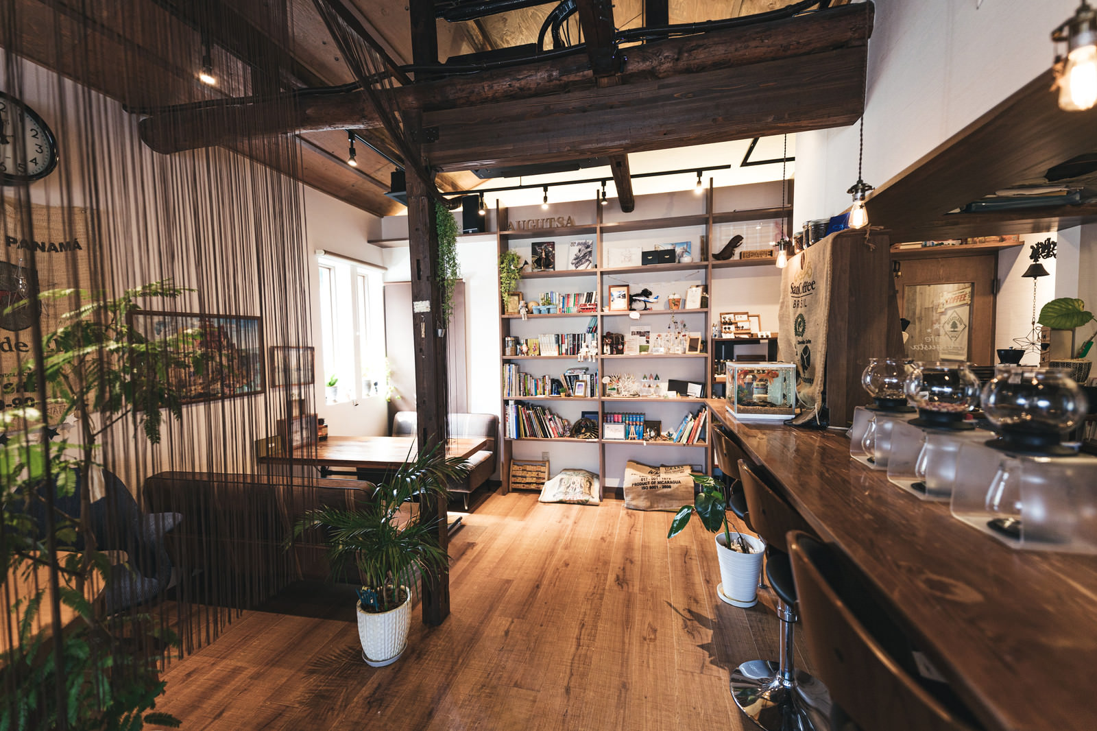 2026年、なぜ私たちは昭和の喫茶店に救われるのか？「喫茶店研究所」が明かす静かなブームの正体