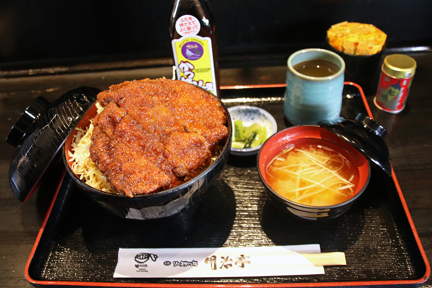 明治亭のソースかつ丼はなぜ旨い？人気メニューと混雑回避法【2026】