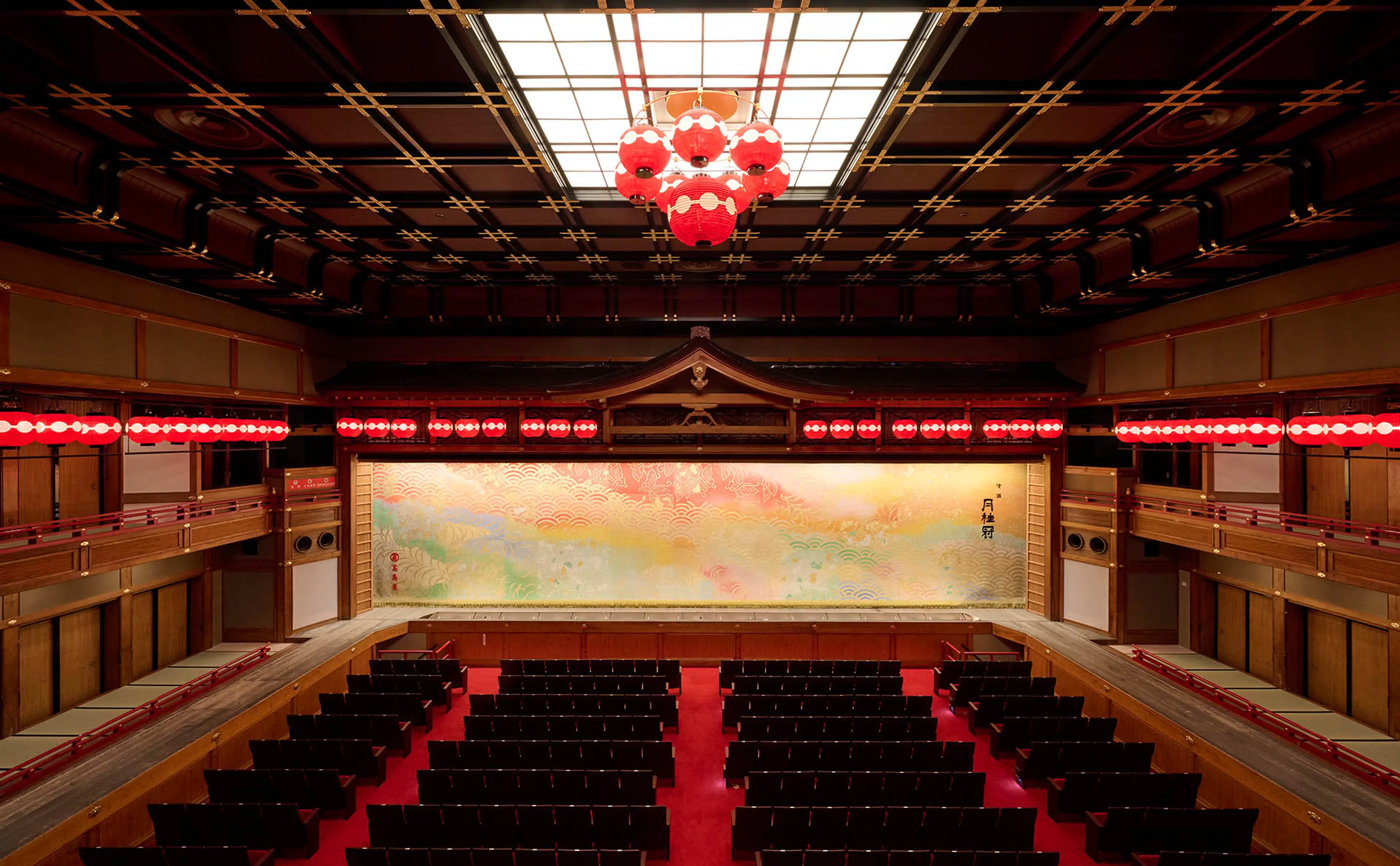京都の歌舞練場は現在どうなった？建て替え・耐震改修の真相と五花街の今