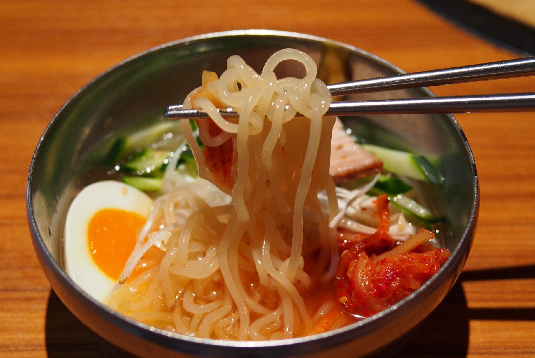 【2026最新】東京の絶品冷麺名店比較！盛岡式と本格手打ちの決定打