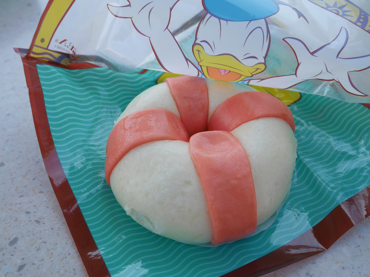 ディズニーシーうきわまんの場所はどこ？店舗・値段や待ち時間徹底解説