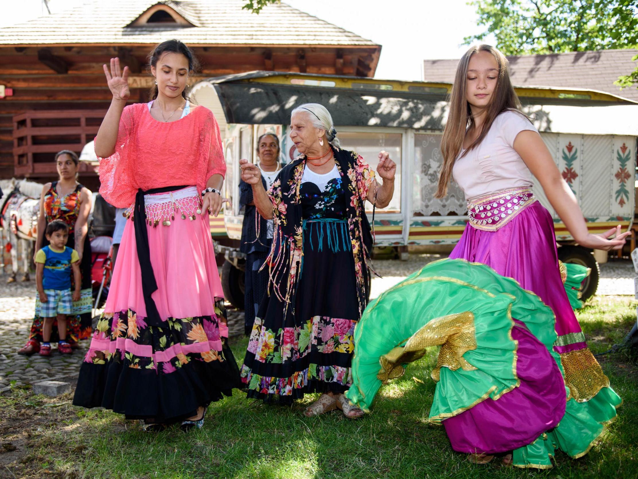 Gypsy in Romanian Language