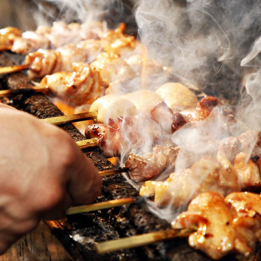 なぜ炭火焼き鳥は旨いのか？ガス火との違いやプロ直伝の焼き方を徹底解説