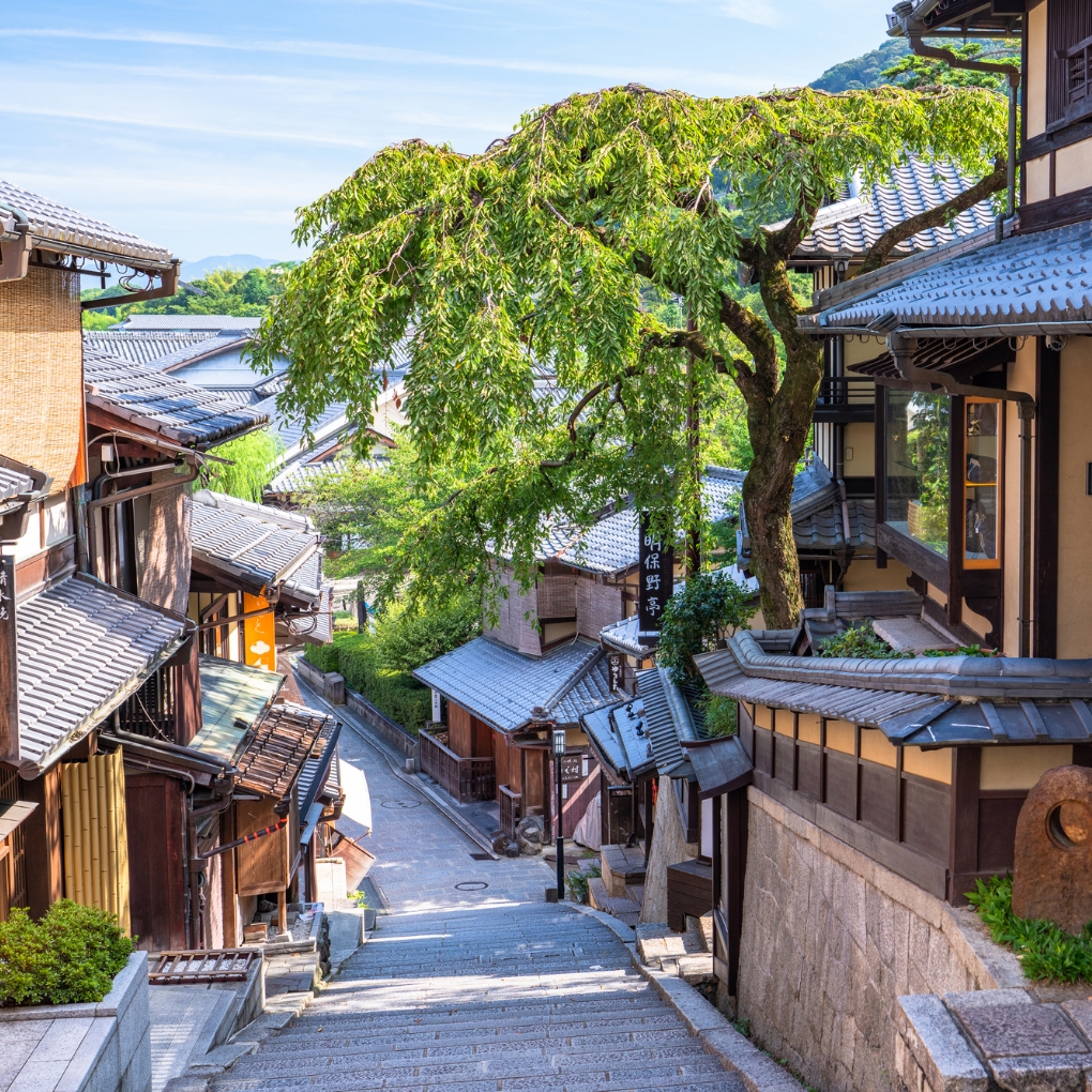 京都・三年坂で転ぶと三年で死ぬ？恐ろしい言い伝えの真相と2026最新事情